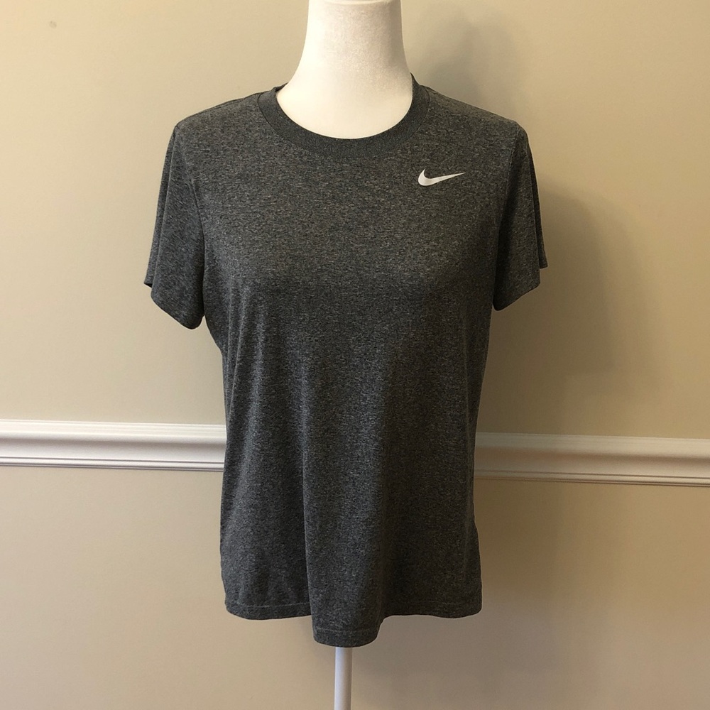 Nike Women's Gray Short Sleeve Dri-Fit Tee Size Large